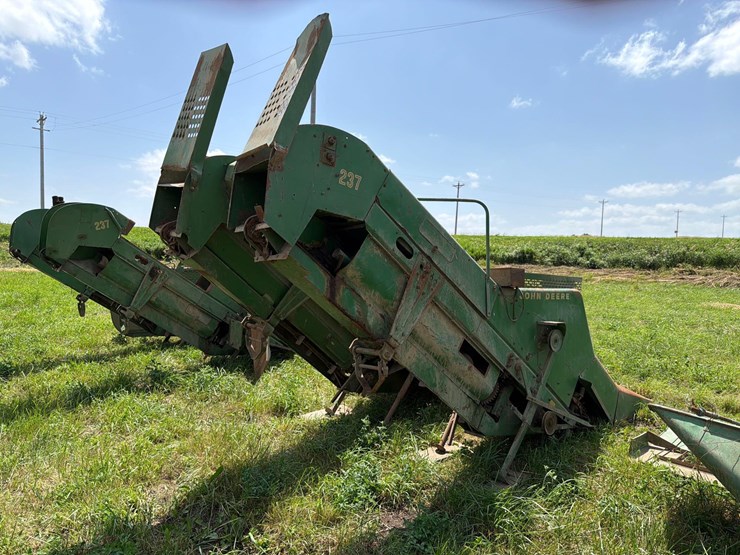 john-deere-237-image-3