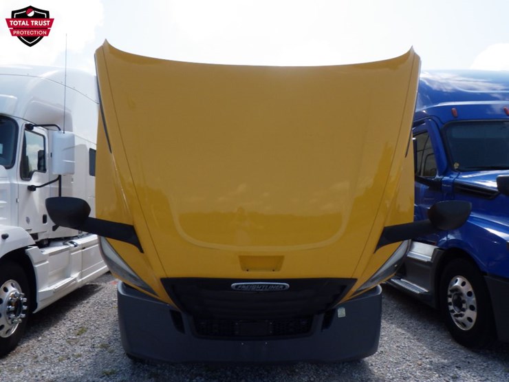 2022-freightliner-cascadia-126-image-24
