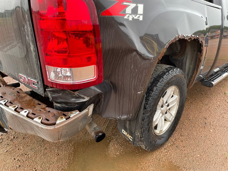 2010-gmc-1500-image-21