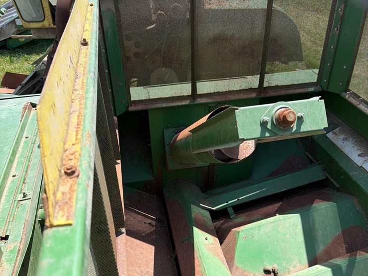 john-deere-4400-image-22