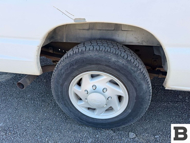 2003-ford-econoline-350-image-17