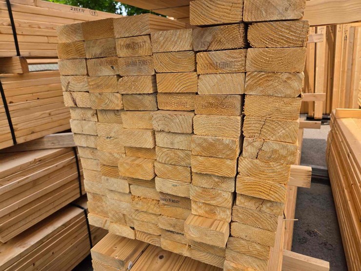 2x4-lumber-image-1