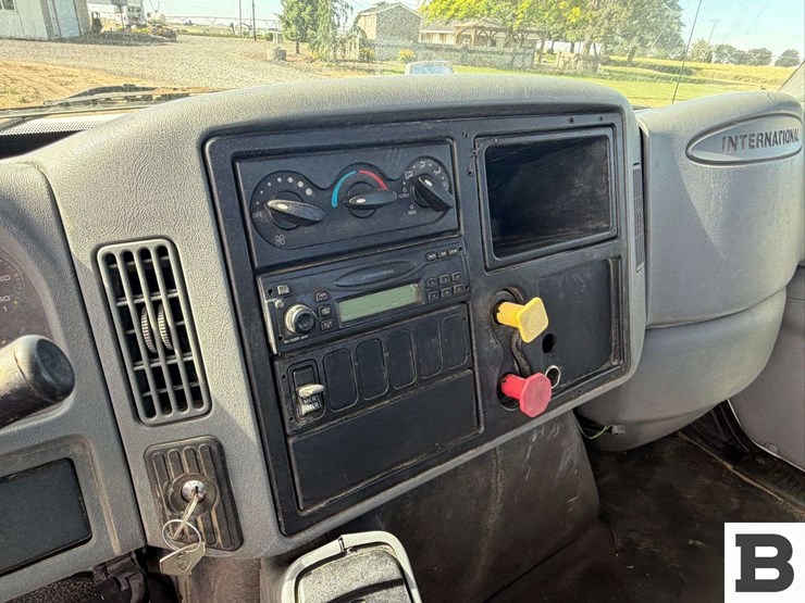 2006-international-durastar-4400-image-50