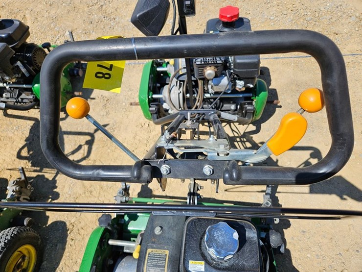 john-deere-180-image-17