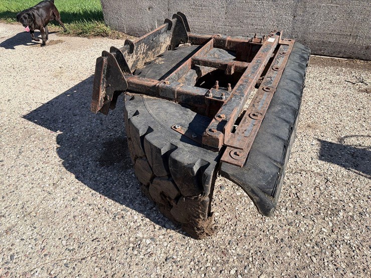 skidloader-quick-tach-80”-tire-scraper-image-8