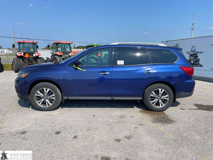 2017-nissan-pathfinder-image-8