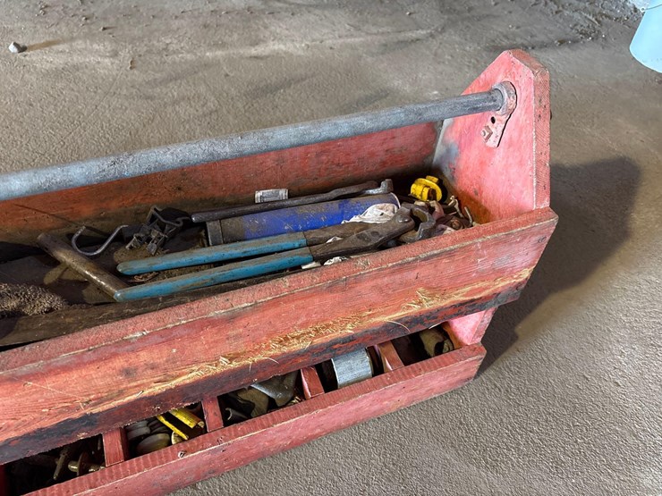 tool-kit-with-fencing-tools-image-4