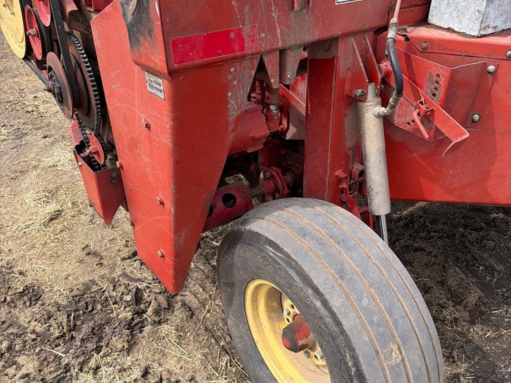 new-holland-499-image-30