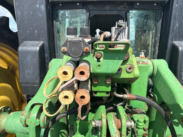 1993-john-deere-6400-image-23