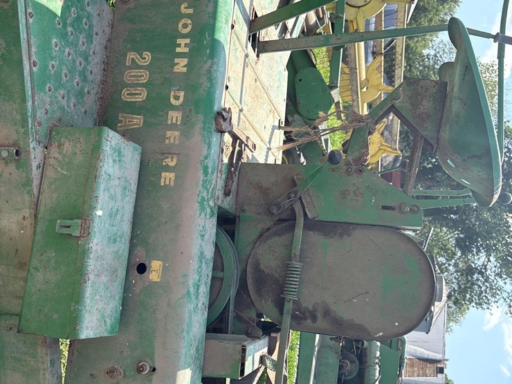 john-deere-200a-image-8