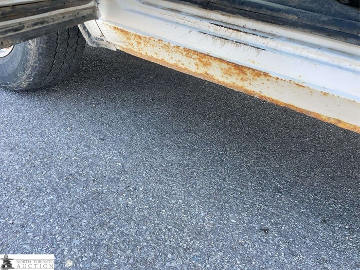 2015-dodge-1500-image-40