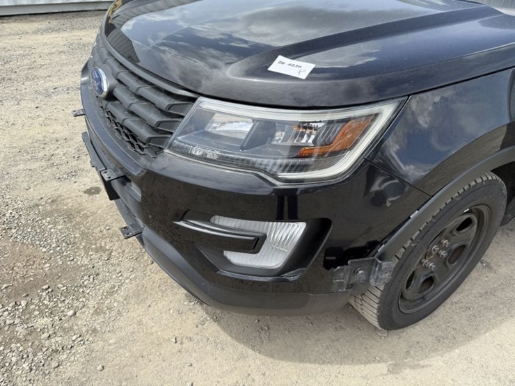 2019-ford-explorer-image-14