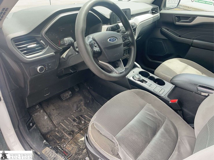 2021-ford-escape-image-11