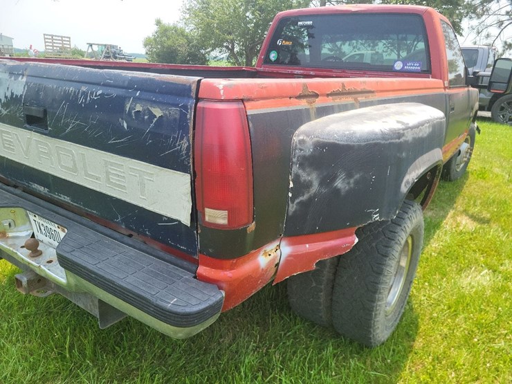 1989-chevy-3500-2-wheel-drive-single-cab-dually-truck-image-32