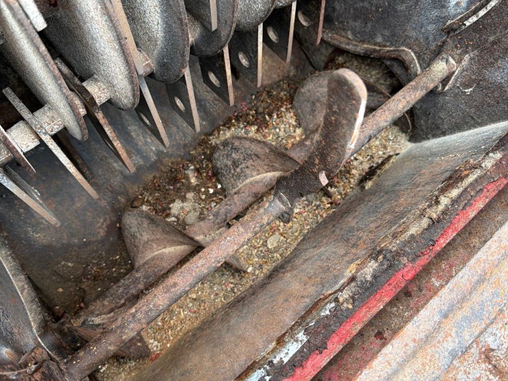 case-ih-1250-image-29