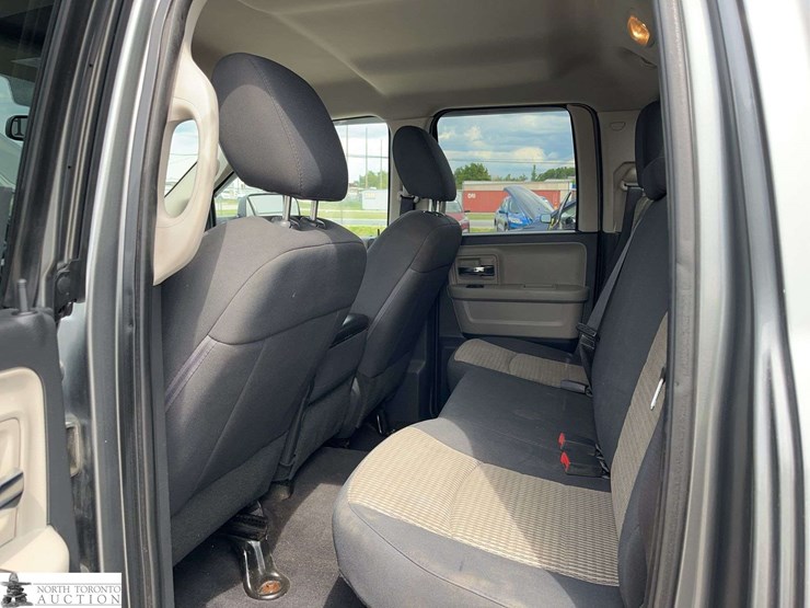 2012-dodge-1500-image-15