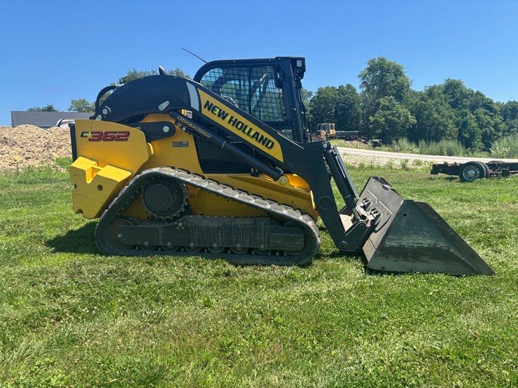 2025-new-holland-c362-image-5