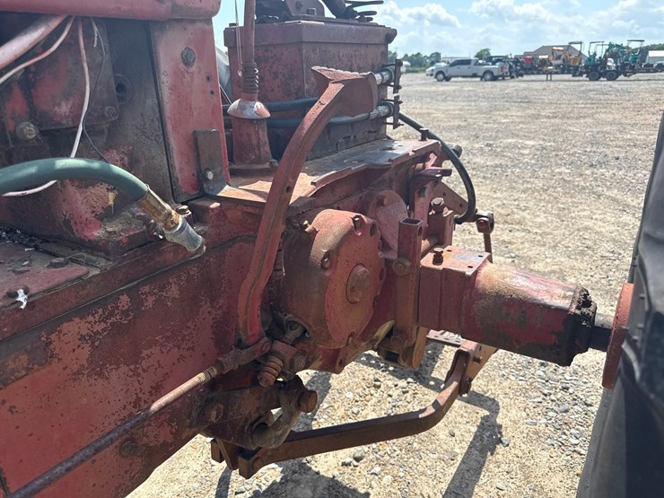 #45331-•-mccormick-farmall-450-tractor-933-inv#-45331-image-13