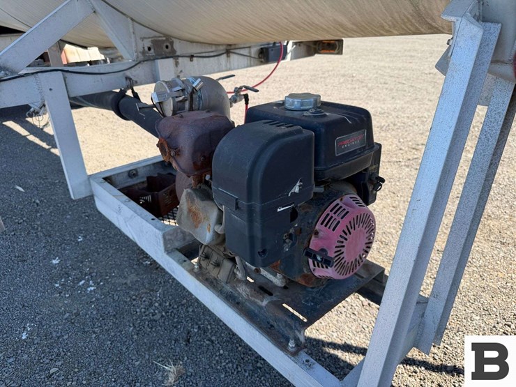 1994-west-mark-8000-gallon-tanker-trailer-image-40