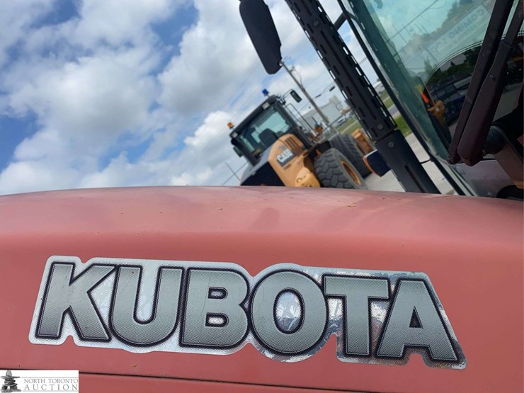 2011-kubota-m6040-image-33