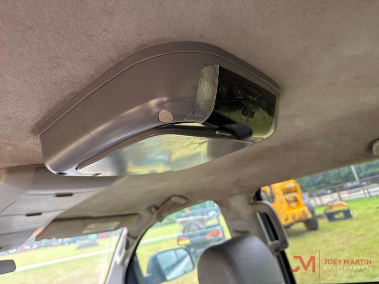 2011-toyota-tundra-sr5-image-23