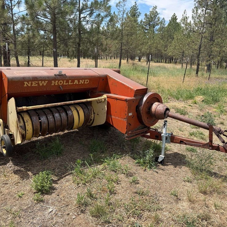 New Holland Hayliner Baler - Cheney, WA