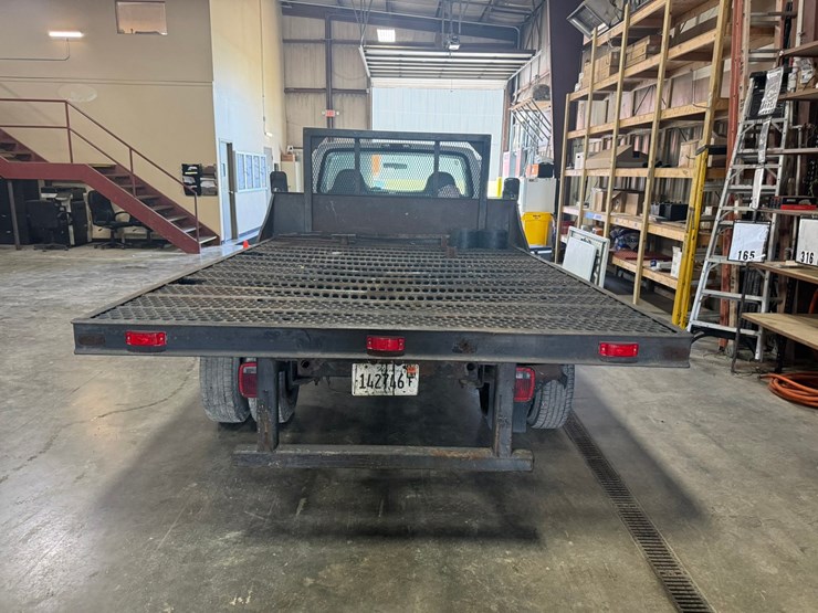 #2079-•-1997-ford-super-duty-flatbed-truck-image-4