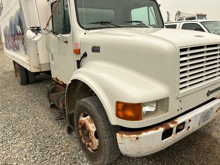 2001-international-4700-image-10