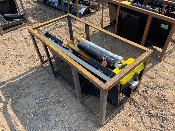 #18331-•-unused-2026-agt-skid-steer-breaker-attachment-(princeton,-mn)-image-1