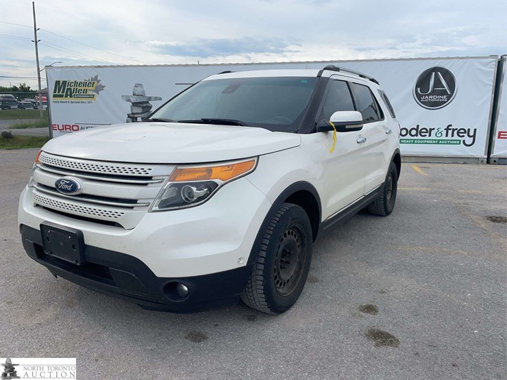 2013-ford-explorer-image-1