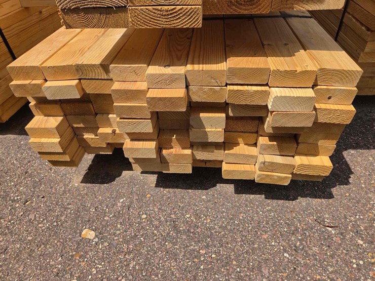 2x4-lumber-image-1
