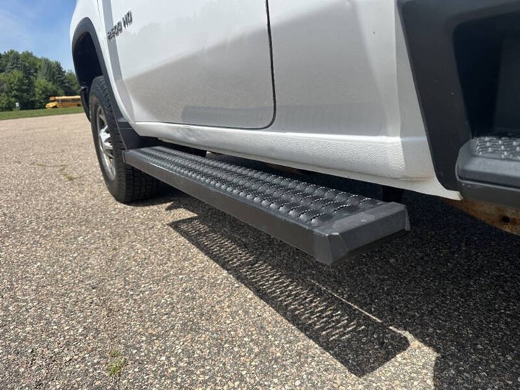 2020-chevrolet-silverado-2500hd-image-7