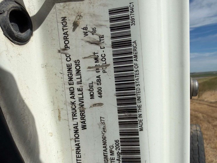 2006-international-durastar-4400-image-40