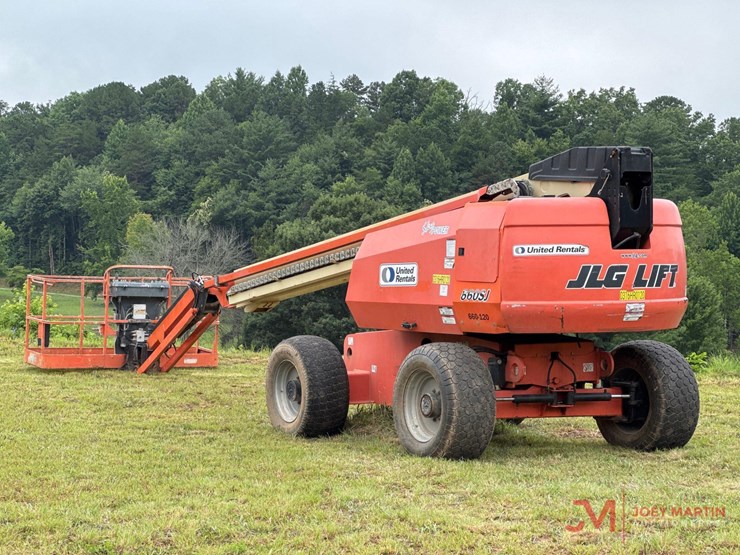 2017-jlg-660sj-image-1