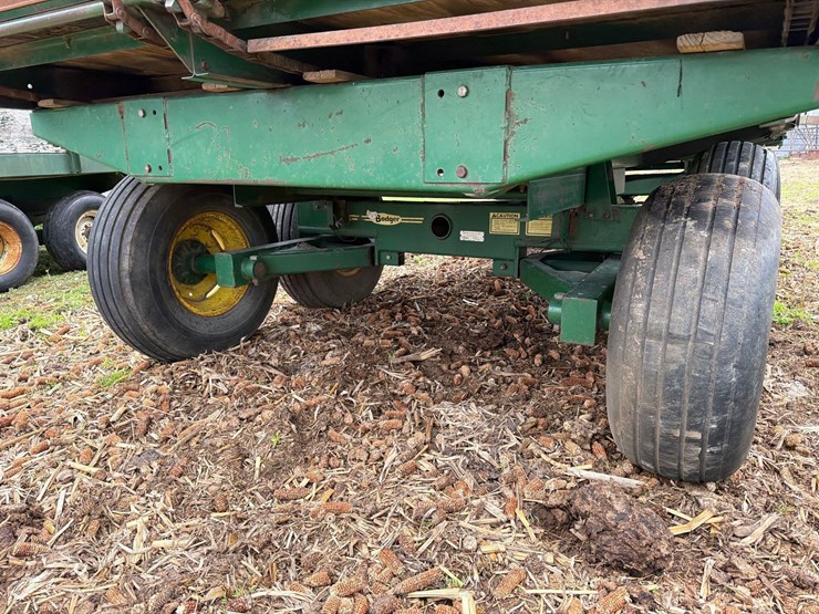 badger-18ft-front-unload-silage-wagon-image-23