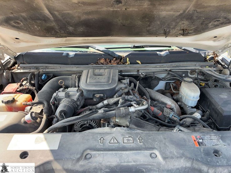 2012-chevrolet-silverado-3500hd-image-10