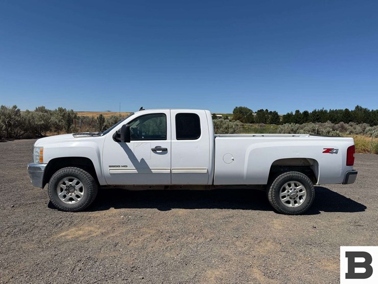 2013-chevrolet-silverado-3500-image-3