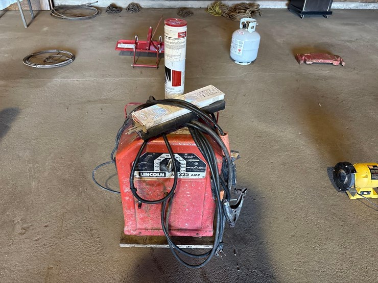 lincoln-ac-225-arc-welder-image-1