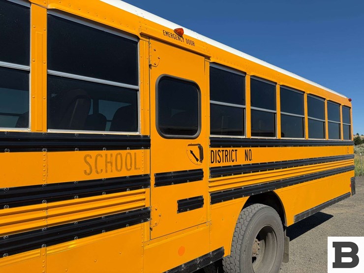 2013-blue-bird-bb-conventional-school-bus-image-16