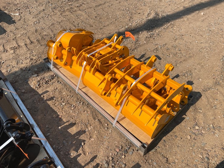 #18369-•-2026-giyi-(8)-cat-301-excavator-attachment-set-(princeton,-mn)-image-3