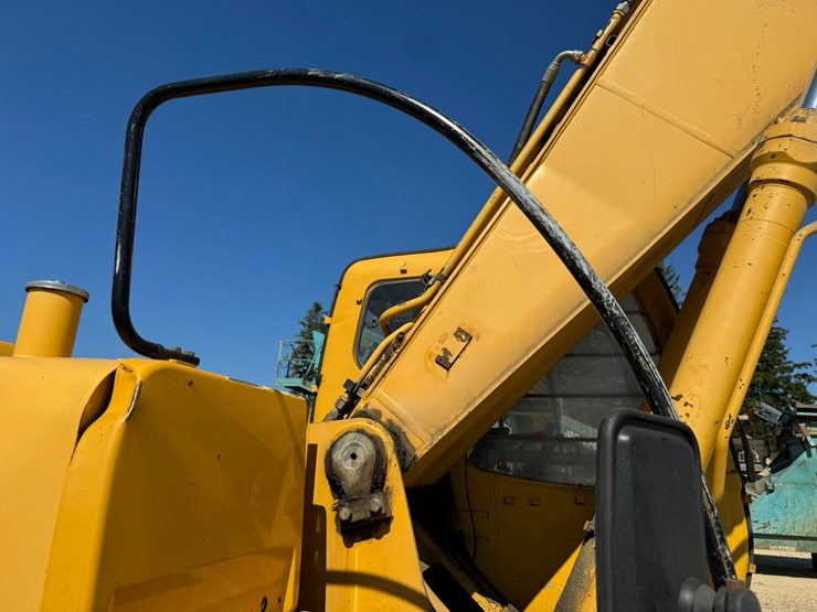 deere-230-lc-image-24