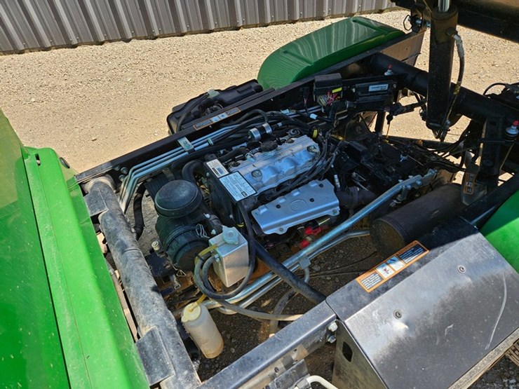 2016-john-deere-gator-image-20