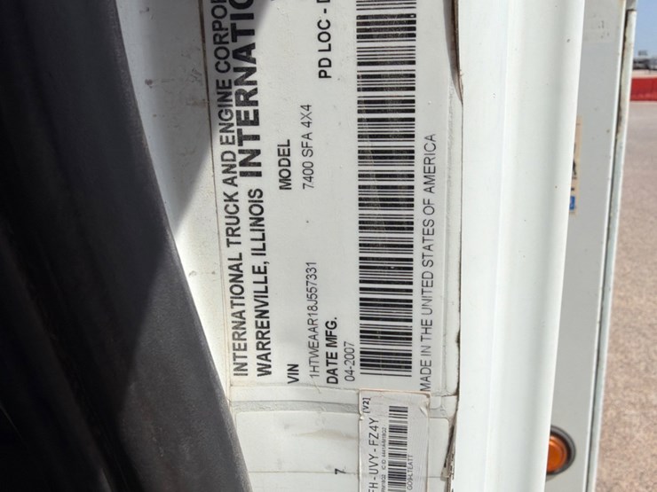 2008-international-workstar-7400-image-13