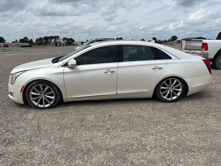 #48220-•-2013-cadillac-xts-sedan-2g61r5s39d9103334-inv#-48220-image-4