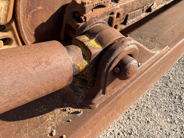 caterpillar-d8h-image-12