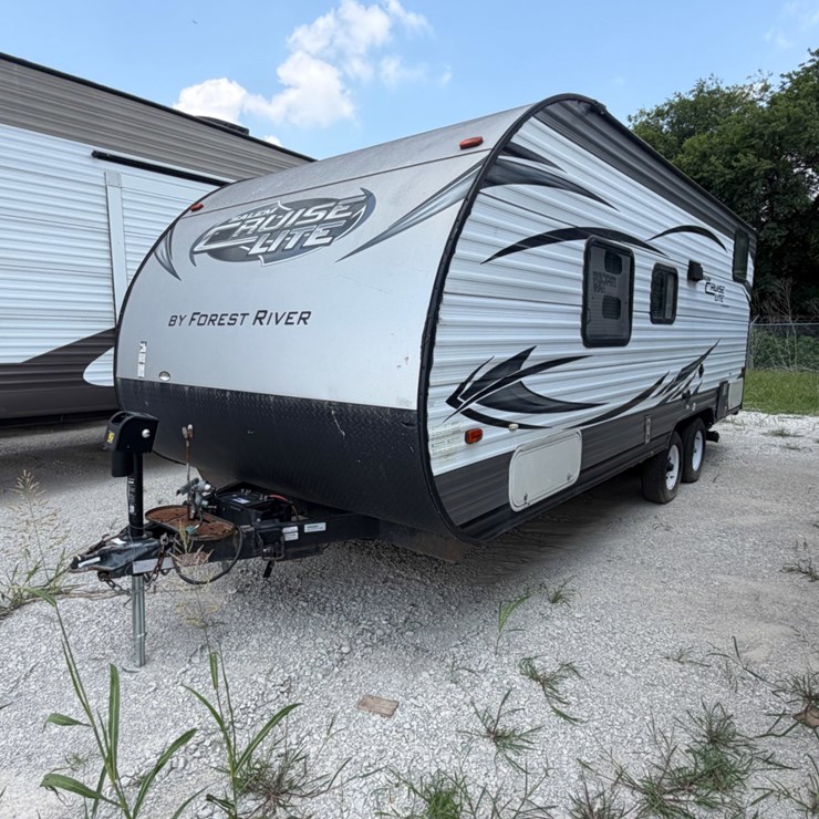 2016 FOREST RIVER SALEM CRUISE LITE BUMPER PULL