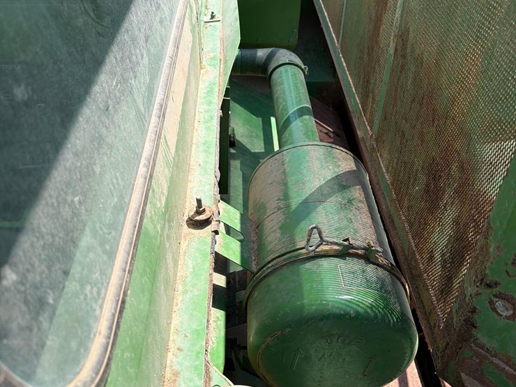 john-deere-4400-image-25