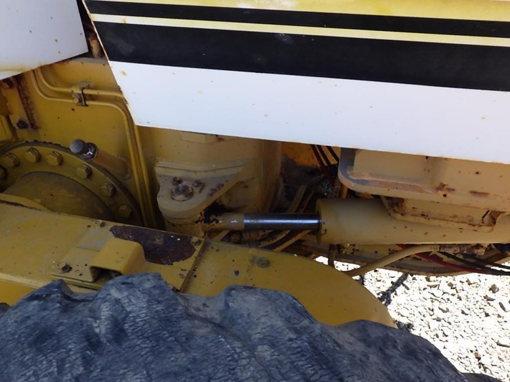 mitsubishi-mg130-motor-grader-image-28