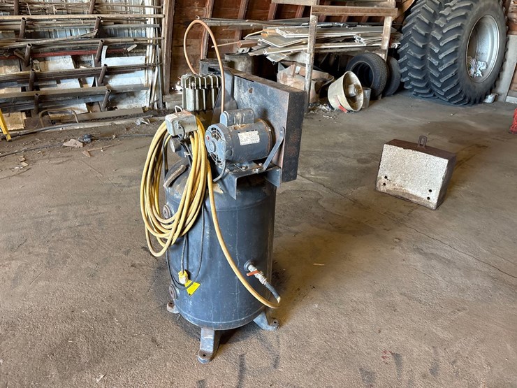 stationary-air-compressor-image-2