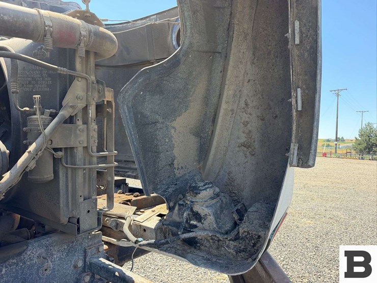 2002-mack-ch613-image-57
